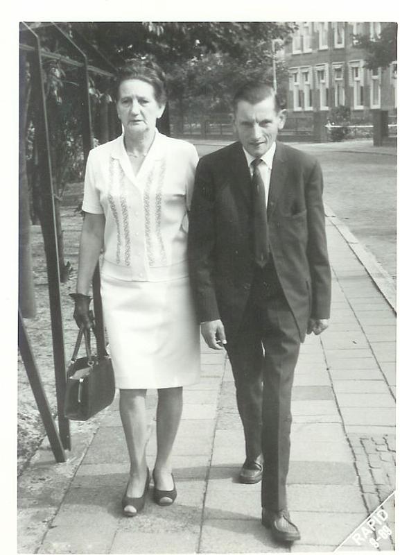 moeder en arie mariastraat.jpg